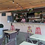 Mobil Confortable Avec Terrasse Pour 8 Personnes - Api-1-52-1164